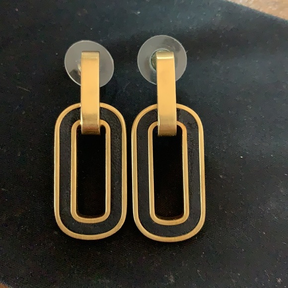 Hugo Boss earrings - Picture 4 of 5
